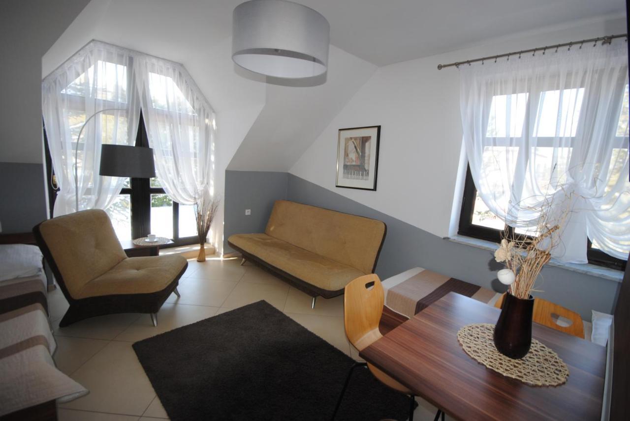 Dog Friendly Dom, Apartamenty Wichrowe Wzgorza Z Basenem Brenna 乌斯特龙 外观 照片