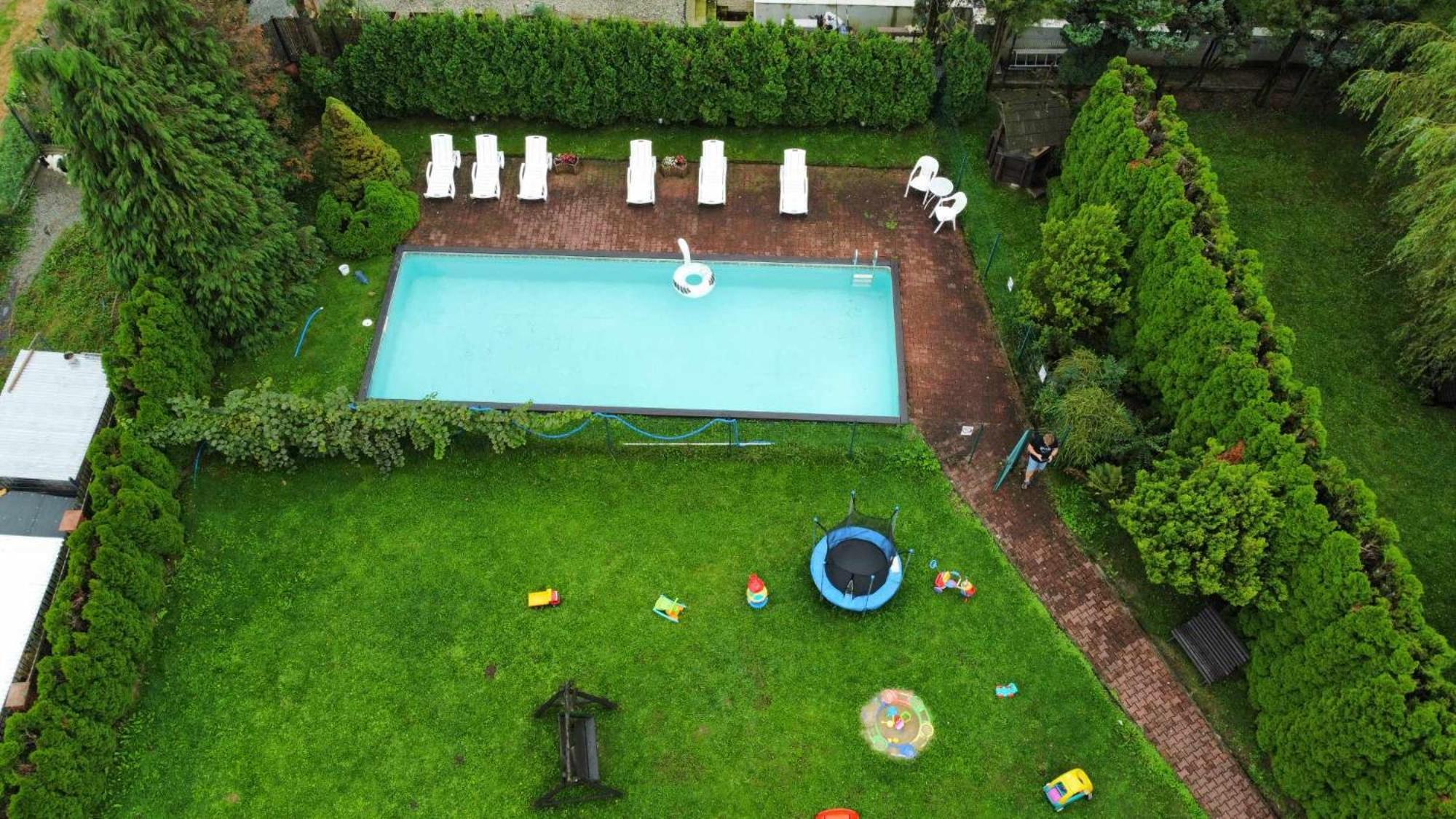 Dog Friendly Dom, Apartamenty Wichrowe Wzgorza Z Basenem Brenna 乌斯特龙 外观 照片