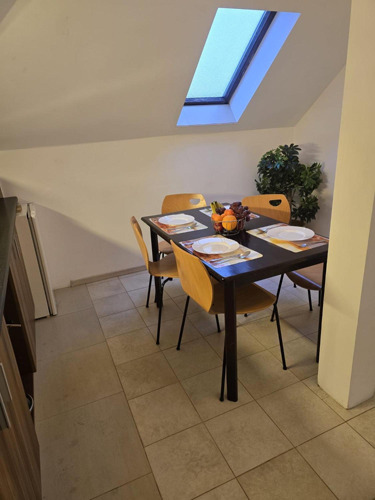 Dog Friendly Dom, Apartamenty Wichrowe Wzgorza Z Basenem Brenna 乌斯特龙 外观 照片