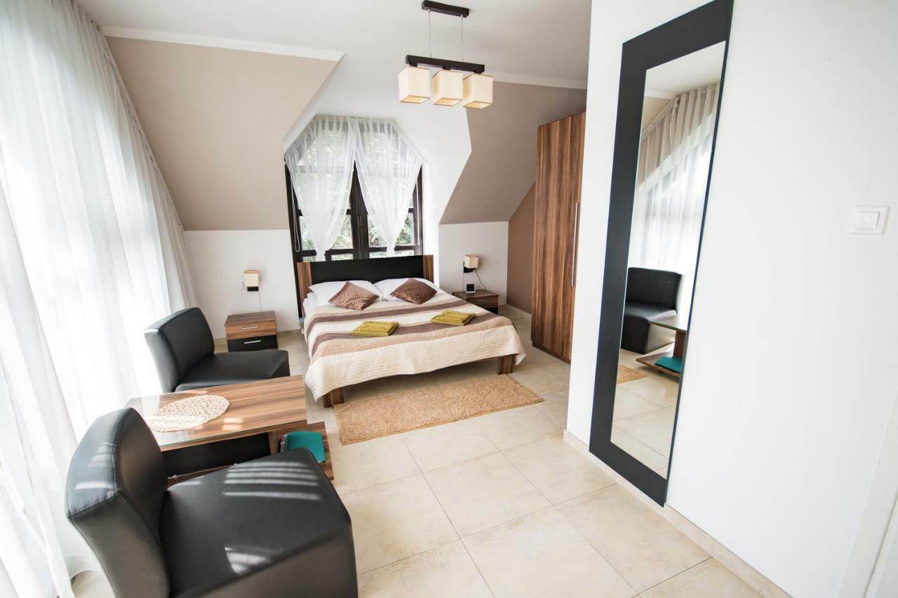Dog Friendly Dom, Apartamenty Wichrowe Wzgorza Z Basenem Brenna 乌斯特龙 外观 照片